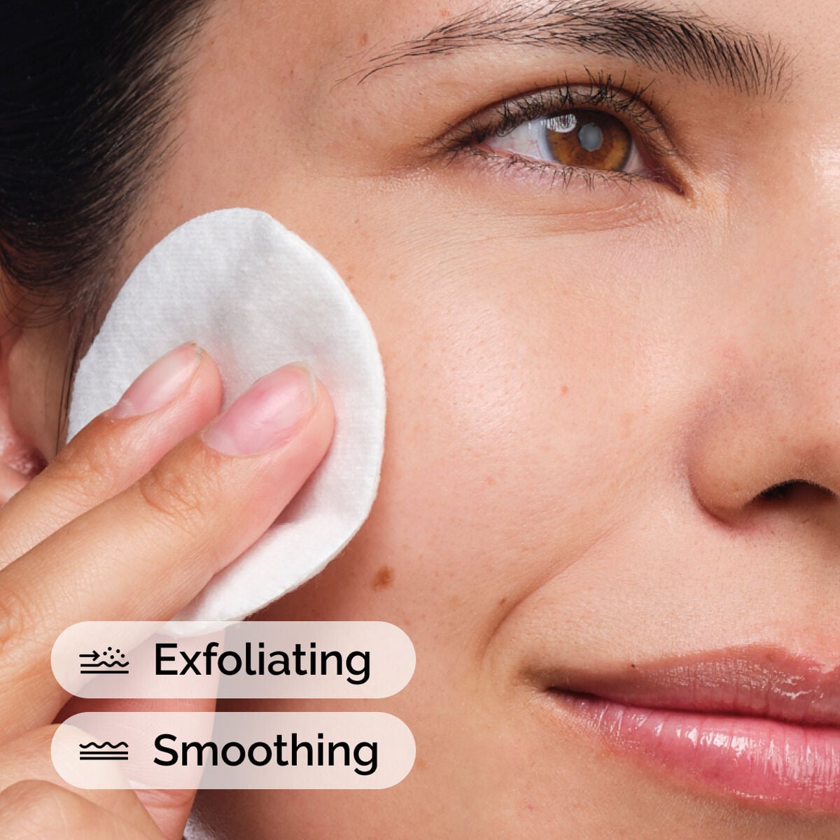 glycolic-acid-7-exfoliating-toner-y3 ord-glycolic-acid-exfoliating-toner-model-application-with-benefits.jpg